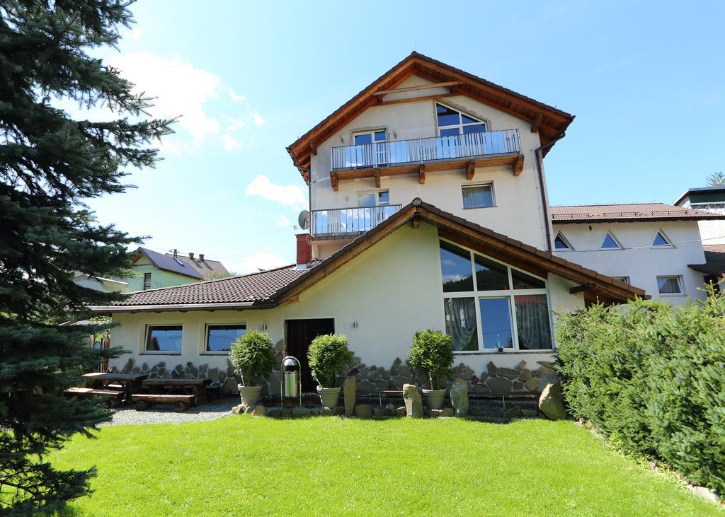 Pensjonat Tara Jelesnia Exterior photo